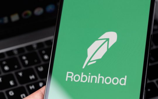 Robinhood Begins Rolling Out Crypto Wallets to Select Customers