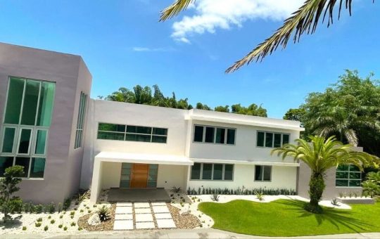 Buy a Dream House with Bitcoin In the Idyllic Caribbean Valley of Puerto Rico