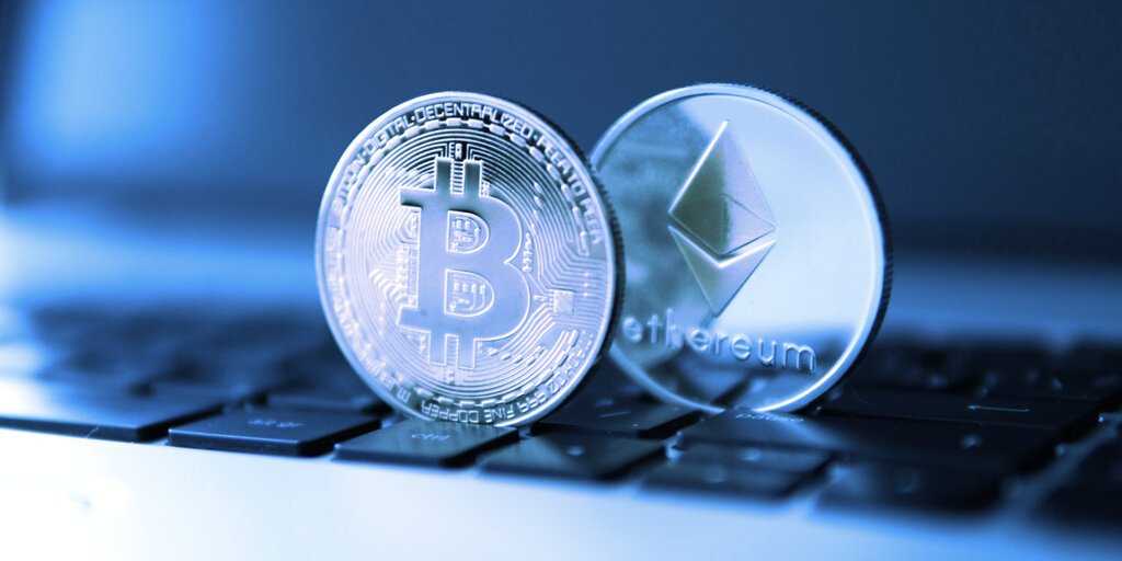 Bitcoin and Ethereum Plummet 8%, Erasing Yesterday's Bullish Gains