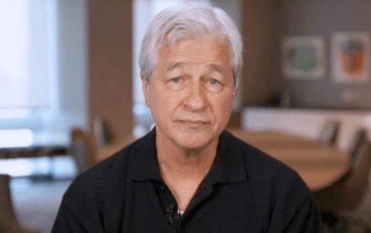 JPMorgan CEO Slams Crypto Again, Calls Bitcoin 'Decentralized Ponzi Scheme'