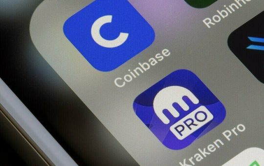 SEC: Coinbase Knew About Potential Securities Law Breaches