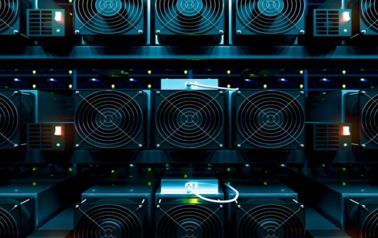 Bitcoin Miner Hut 8 Shares Plummet 8% After Disappointing Q2 Revenue Figures