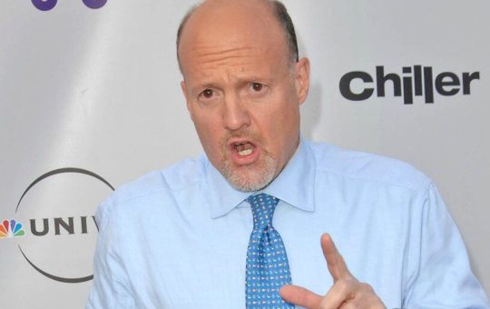 Sell Signal? Jim Cramer Pulls U-Turn on Bitcoin