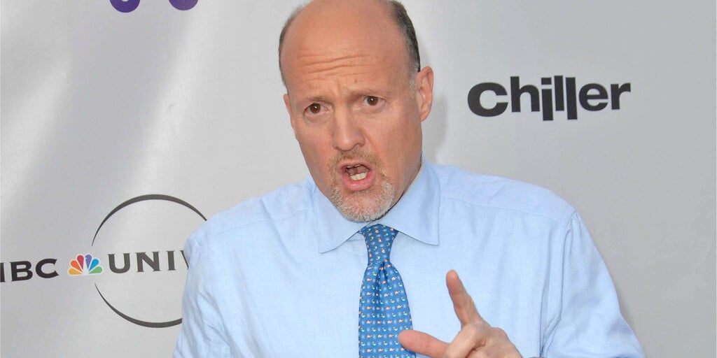 Sell Signal? Jim Cramer Pulls U-Turn on Bitcoin