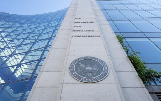 SEC Commissioner Slams Meme Coin Loophole—Calls Out Critical Flaws in New Guidance