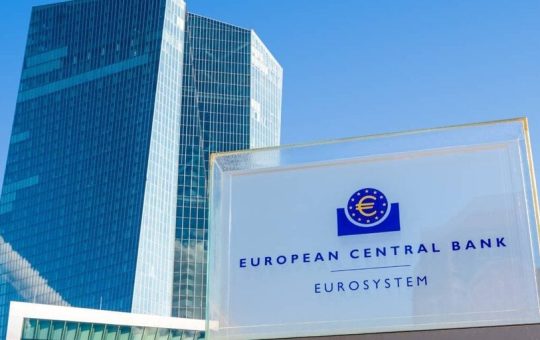 Trump Pro-Crypto Policy Could Trigger Global Financial Crisis: ECB Official