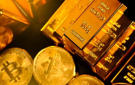 Arthur Hayes Highlights Shift to Gold and Bitcoin Following Trump’s New Trade Order