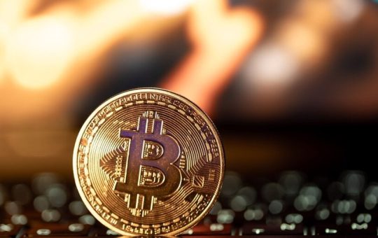 Bitcoin Price Flat as Ray Dalio Warns 'Something Worse Than a Recession' Looming