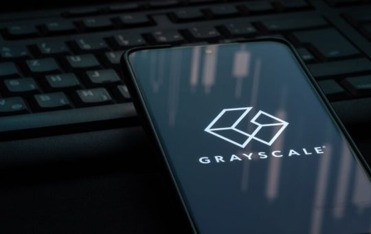 Grayscale Files Prospectus for Solana ETF With SEC, Removes Staking