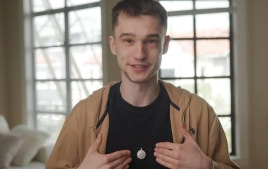 The $89 OmiGPT Aims to Be a Smarter AI Wearable