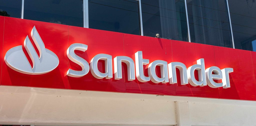 Santander Targets Crypto Payment Flows With Stablecoin Strategy