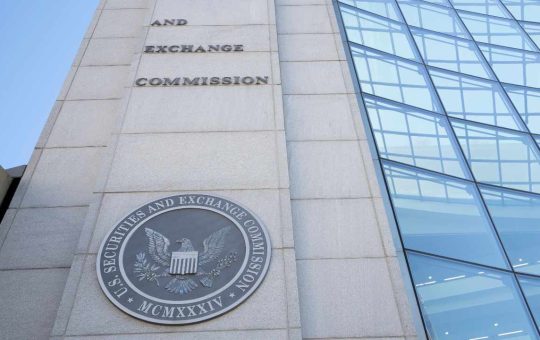 SEC Chair Declares ‘Crypto’s Time Has Come’—Champions ‘Super-App’ Trading Innovation