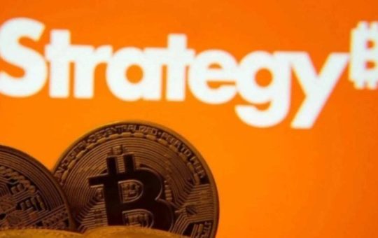 Strategy shares surge above $170 amid Bitcoin price rebound